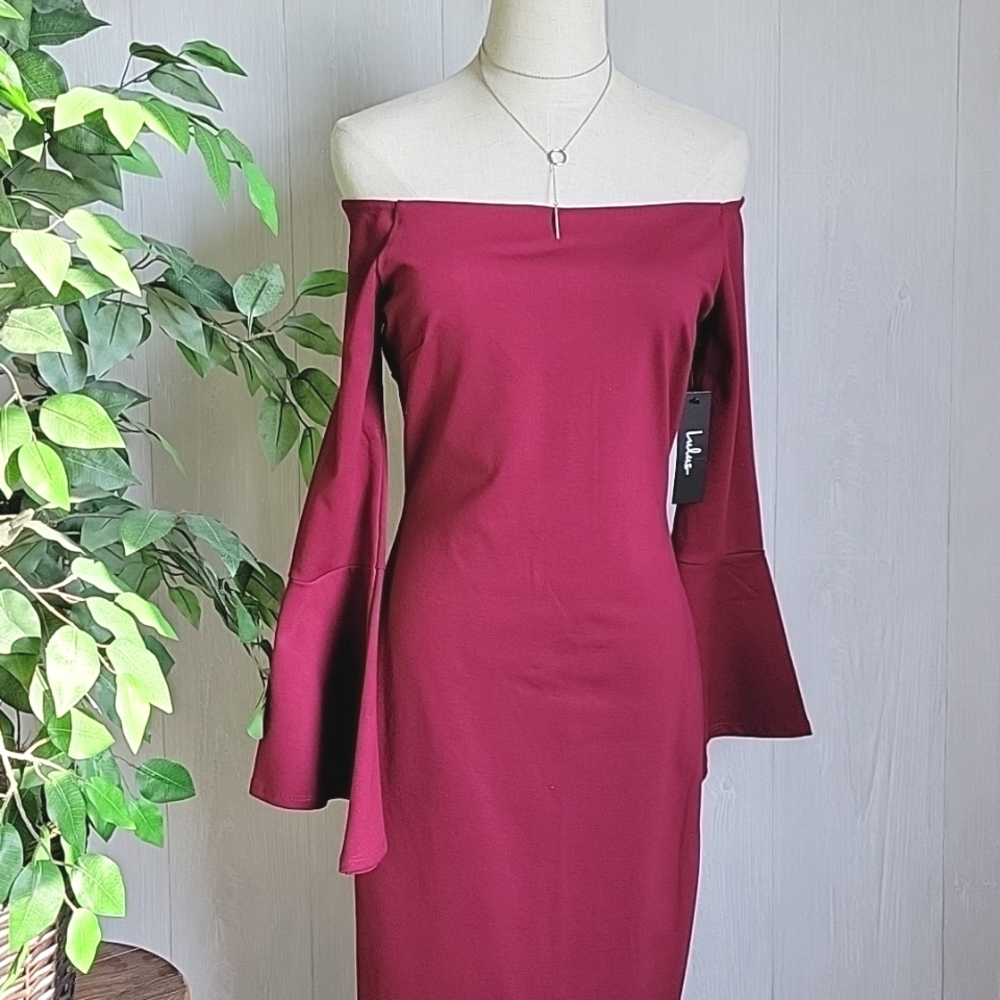 NWT Lulus All She Wants Off the Shoulder Dress - Size L